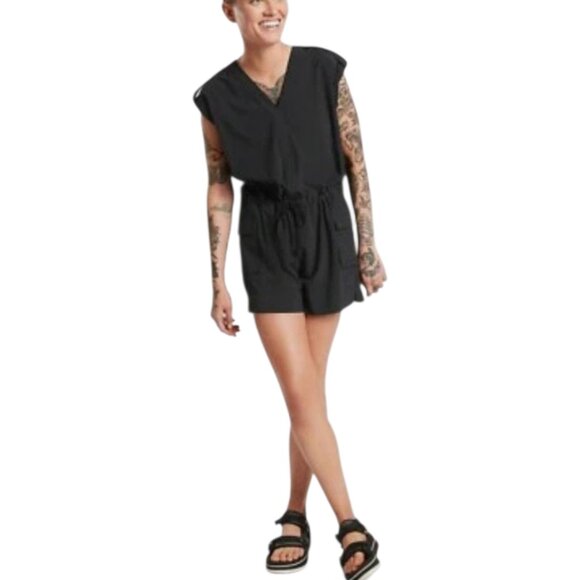 Athleta Sutton Featherweight Stretch Romper in Black Athleisure Summer Women's 6 - Picture 1 of 7